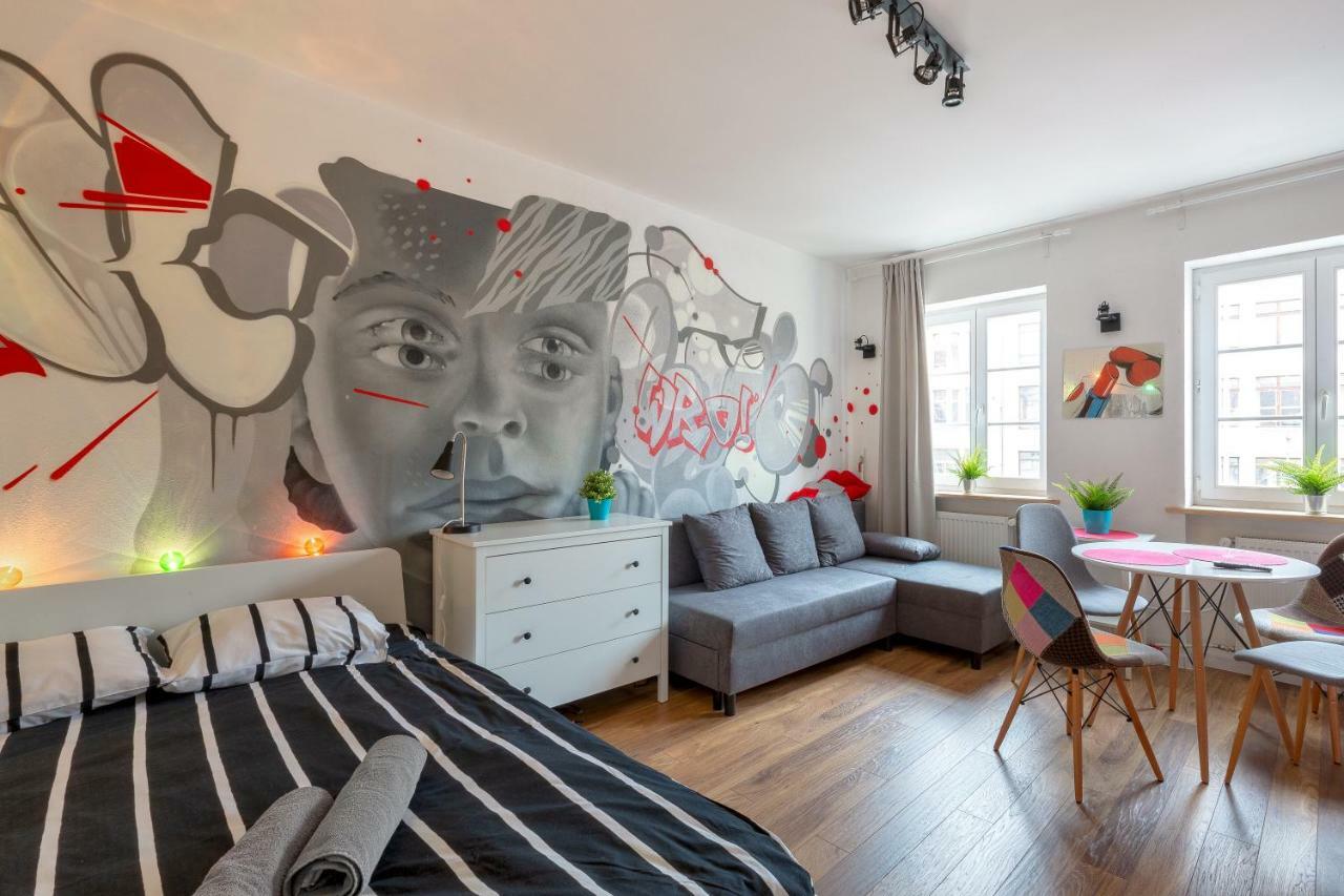 דירות ורוצלב Lipstick House Rynek מראה חיצוני תמונה